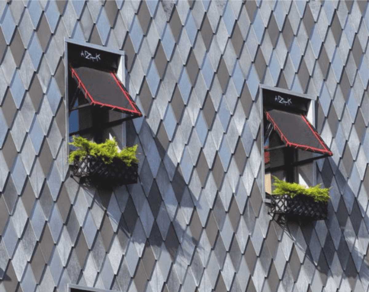 Shingle Facade In Situ